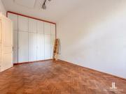 Charmante 2 Zimmer Altbauwohnung direkt am Hasnerplatz