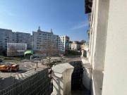 CHARMANTE 2 Zimmer ALTBAUWOHNUNG mit Balkon – Unbefristet