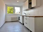 Charmante 2 Zimmer Altbauwohnung mit EBK in Bestlage...
