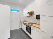 Charmante 2 Zimmer Altbauwohnung, sonnig & perfekt...