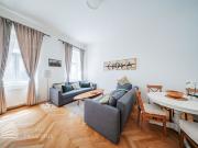 Charmante 2 Zimmer Renovierte Altbauwohnung nähe Augarten