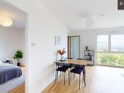 | HELLE 2 ZIMMER WOHNUNG MIT BLICK IN DEN INNENHOF | 3....