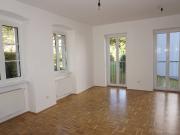 Charmante 2 Zimmer Wohnung mit Balkon am Römerberg –...