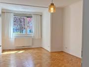 Charmante 2 Zimmer Wohnung mit Blick ins Grüne Mauer!