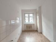 Charmante 2 Zimmer Wohnung mit Dielenboden und Balkon in...