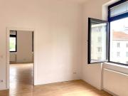 Charmante 2 Zimmer Wohnung mit separater Küche und...