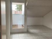 Charmante 3.5 Zimmer Dachwohnung mit Balkon und Hobbyraum