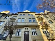 Charmante 3 Zimmer Altbauwohnung mit zwei Balkonen