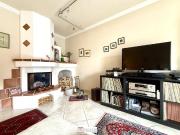 Charmante 3 Zimmer Wohnung mit Loggia, offenen Kamin und...