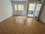 Charmante 3 Zimmer Wohnung mit Loggia und Lift im Herzen...