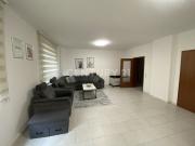 Charmante 3 Zimmer Wohnung mit zwei Loggien im 2....