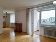 Charmante 4 Zimmer Wohnung mit Loggia und großzügigem... Charmante 4 Zimmer Wohnung mit Loggia und großzügigem...