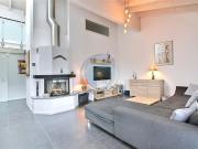 CHARMANTE 5.5 ZIMMER PENTHOUSE WOHNUNG MIT BALKON