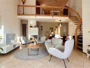 Charmante 6 Zimmer Wohnung mit 175 m² Dachboden