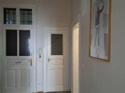 Charmante Altbau 2 Zimmer Wohnung, renoviert &...