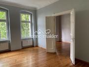 Charmante Altbauwohnung mit Balkon und Aufzug...