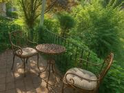 Charmante Altbauwohnung mit Balkon und hoher Raumhöhe