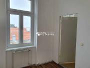 Charmante Altbauwohnung mit Fernblick, Balkon und Lift...
