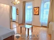 'Charmante Altbauwohnung sofort bezugsbereit'