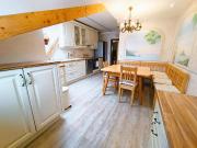 Charmante Dachgeschosswohnung + Garten in ruhiger Lage...