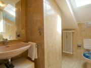 Charmante Dachgeschosswohnung: Ihr neues Zuhause vor den...