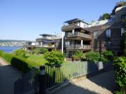 Charmante Dachwohnung direkt am Zürichsee mit Terrasse...