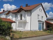 Charmante Doppelhaushälfte in zentraler Lage in Eitensheim