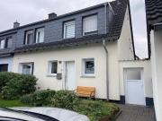 Charmante Doppelhaushälfte mit viel Platz in ruhiger Lage