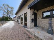 Charmante Doppelhaushälfte mit Wintergarten, Kamin und...