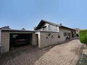 Charmante Doppelhaushälfte mit Wintergarten, Kamin und...