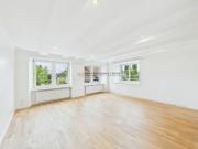 Charmante Doppelhaushälfte zur Miete in Küsnacht am...