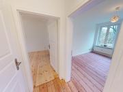 Charmante, frisch renovierte 2,5 Zimmer Whg. mit Balkon...