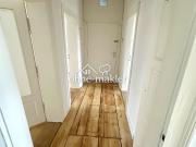 Charmante, kernsanierte Altbauwohnung mit zwei Balkonen...