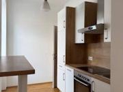 Charmante, lichtdurchflutete Wohnung in zentraler Lage:...