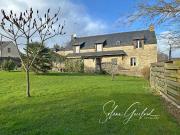 Longère en pierre avec un beau jardin proche de Redon