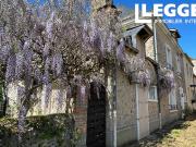 Charmante maison de bourg au bord de la rivière avec un...