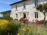 Charmante maison de campagne avec dépendances et gite...