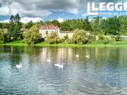 Charmante Maison de Maître avec Gîtes au Bord de la Dordogne Charmante Maison de Maître avec Gîtes au Bord de la Dordogne