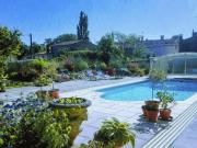Charmante Maison de Village avec Grand Jardin, Piscine...