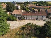 Charmante Maison de Village en Pierre – 8 Pièces –...