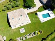 Charmante maison en moellon de 200 m² avec double... Charmante maison en moellon de 200 m² avec double...