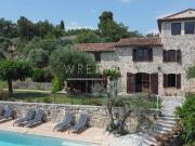 Charmante maison en pierre avec piscine Callian