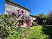 Charmante maison en pierre dans un hameau 158m² Vélines