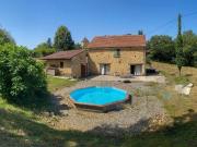 Charmante maison en pierre, grangette sur un plus de 2,5...