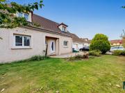 CHARMANTE MAISON FAMILIALE SANS VIS A VIS 4 CHAMBRES LEVES !