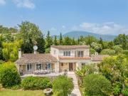 Charmante maison magnifiquement rénovée à Roquefort Les Pins