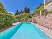 Charmante maison provençale avec piscine et vue...