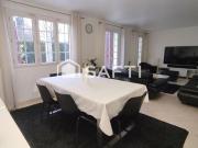 Maison familiale rénovée avec jardin et garage à Sucy en...