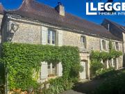 Charmante propriété en pierre au cœur d’un village...