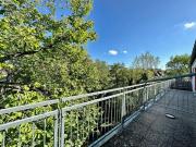 Charmante, renovierte 2,5 Zimmer Wohnung mit Balkon in...